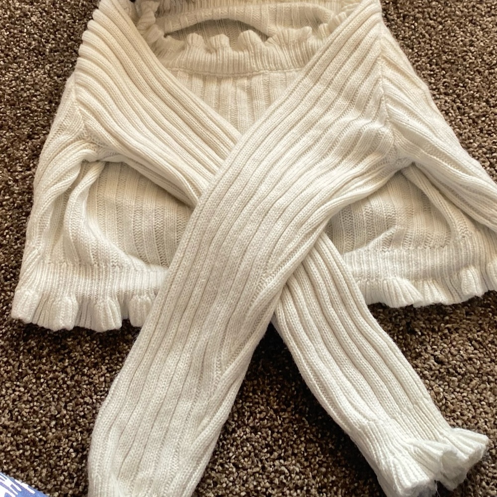SHEIN Cropped White Sweater Tube Top